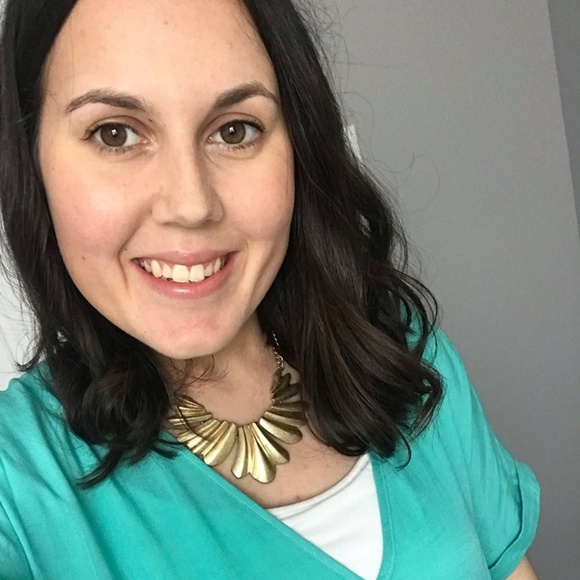 Meet your Posher, Madison - Picture 1 of 1